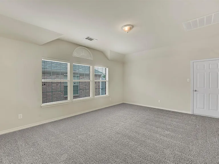 10438 Coach House Ln — Photo 5