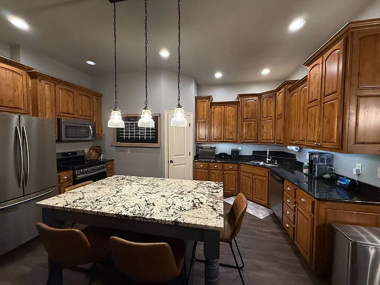 137 Millstone Ct — Photo 8