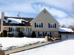 9 Overlook Dr, Danvers, MA 01923