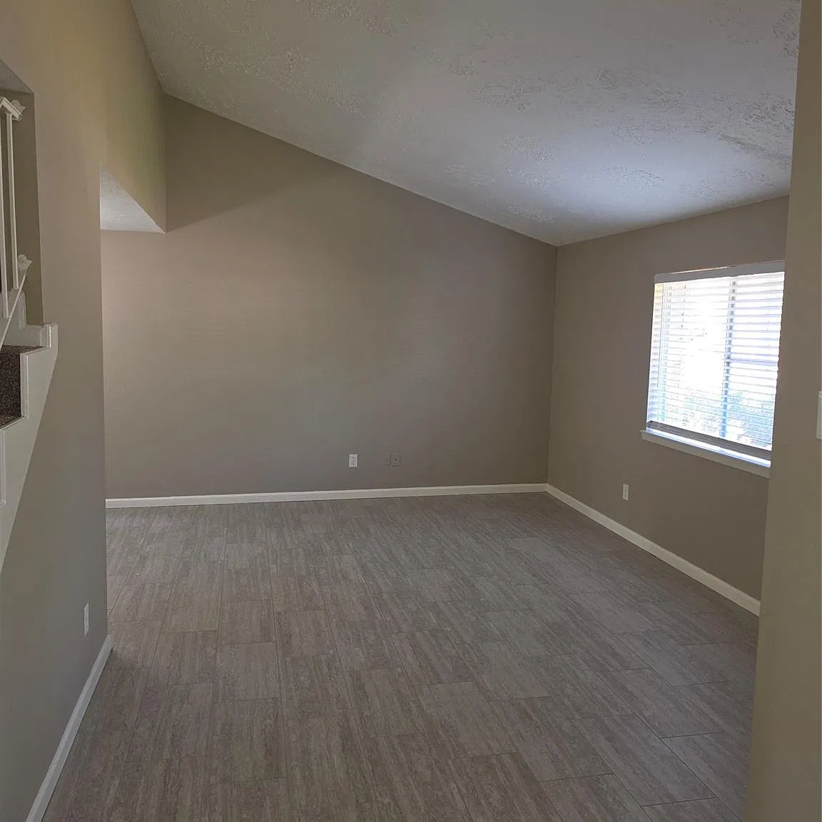 3 bed, 2.5 bath, 1675 sqft, $1,795 — Photo 4