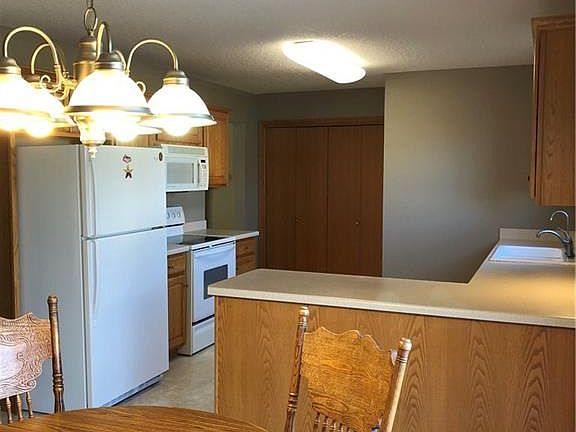 3rd image of 504 Larson Dr