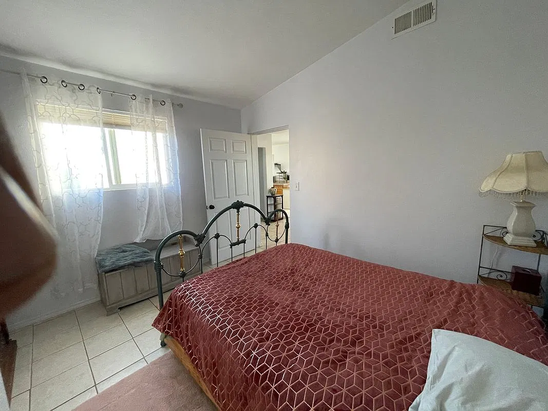 1 bed, 1.0 bath, 600 sqft, $1,300 — Photo 4