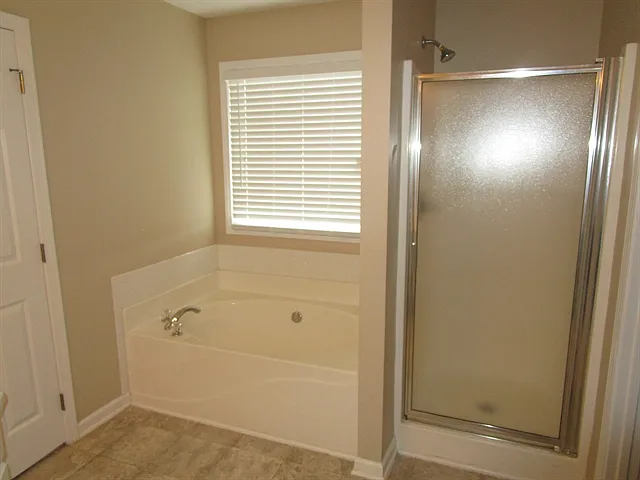 282 Rockingham Dr — Photo 8