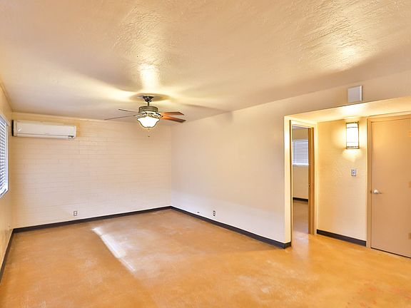 4th image of 422 S Hall #2