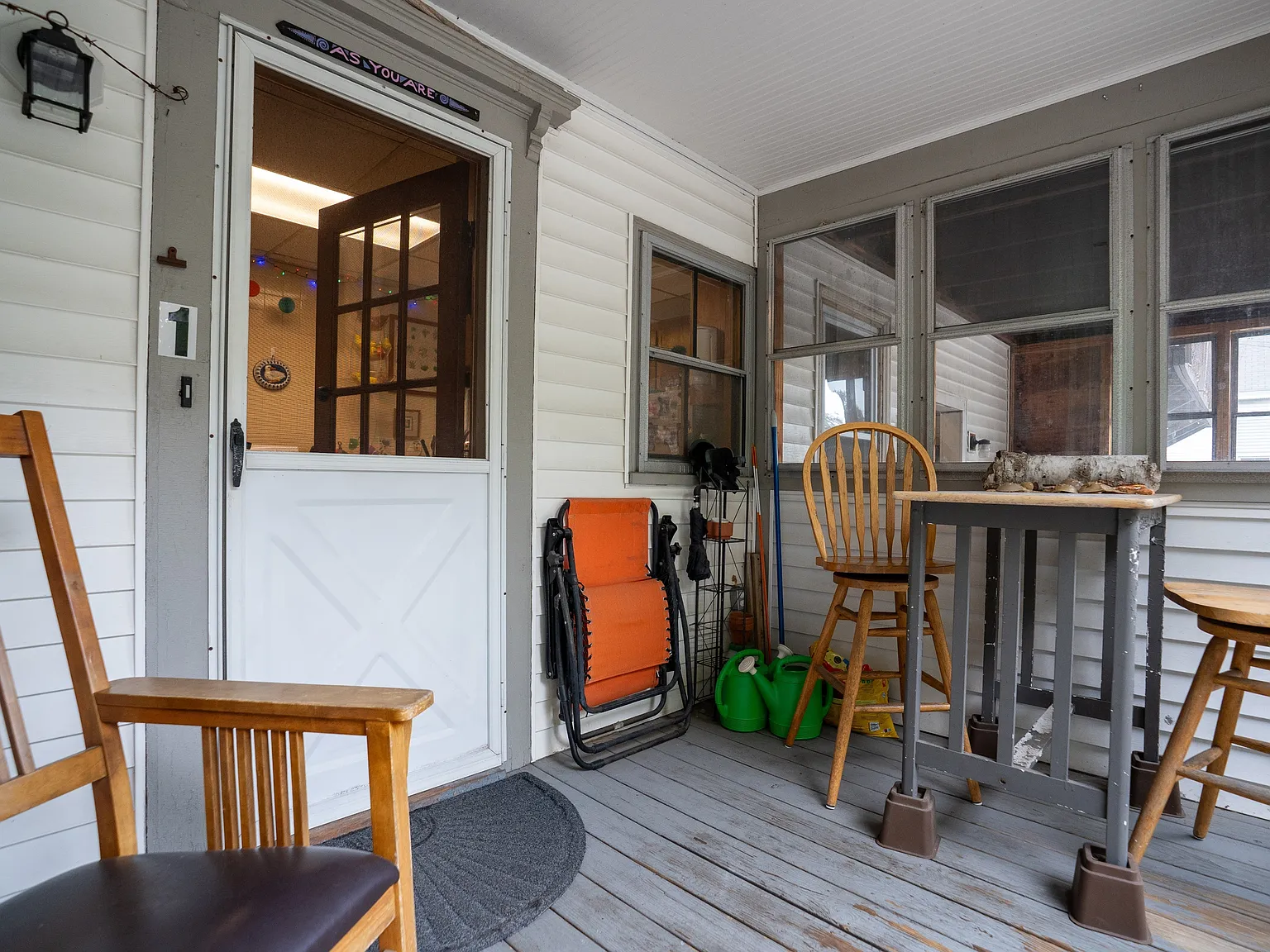 184 Elm St — Photo 2