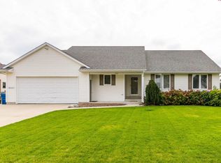 150 Suncrest Ct SW, Grandville, MI 49418