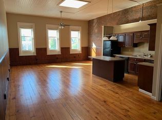 123 Washington Sq APT A, Washington, IL