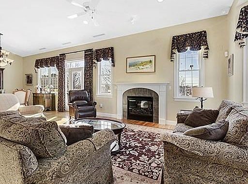 3rd image of 3 Tilden Commons Dr
