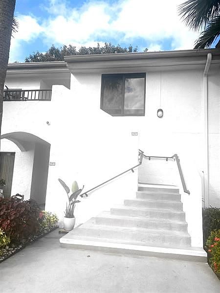 2nd image of 7509 Glendevon Ln APT 1007