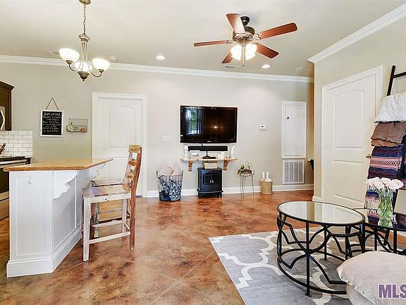 4th image of 888 S Kenilworth Pkwy APT 4E
