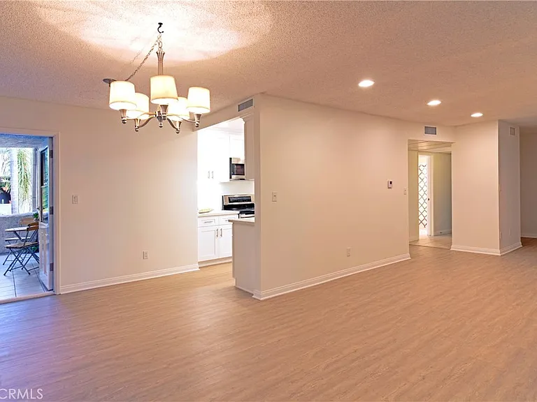 5412 Lindley Ave #117 — Photo 5