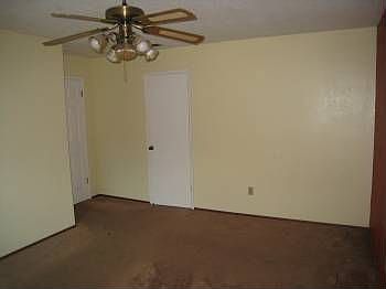 4th image of 1461 McGregor Ave