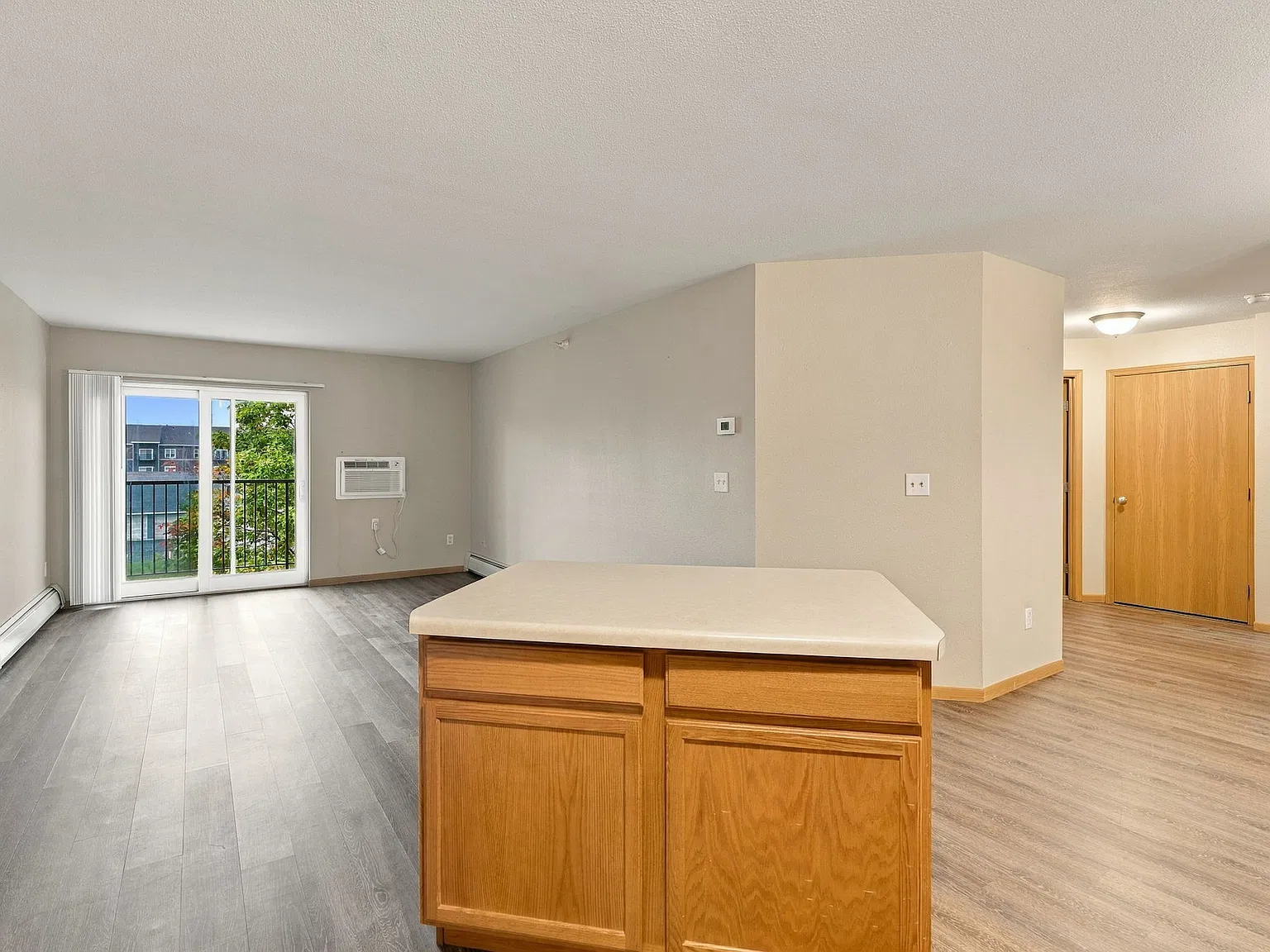 Eagle Pointe Apartments — Photo 2