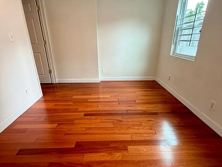 2120 Wharton St — Photo 10