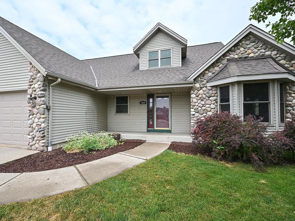 1st image of 1100 East Kelly COURT