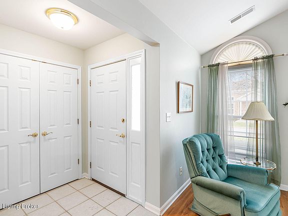3rd image of 6804 River Pointe Pl