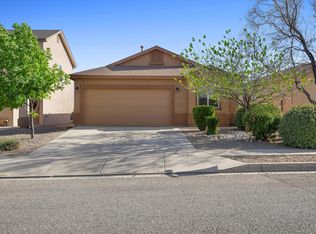 904 Waterfall Dr NE, Rio Rancho, NM 87144