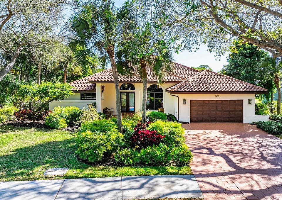 1st image of 2455 Hampton Bridge