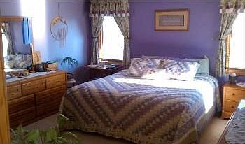 5th image of 811 Edgewater Dr
