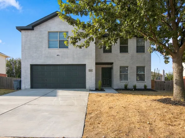 717 Redwing Dr, Saginaw, TX 76131