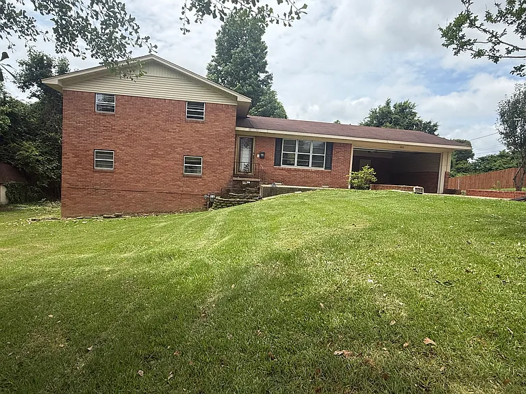 1403 Joyner Ave — Photo 1