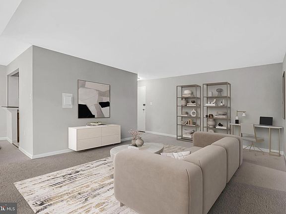 4th image of 1916 Wilson Ln Suite 202