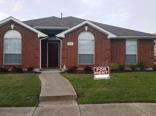 7717 Harbor Dr, Rowlett, TX 75088