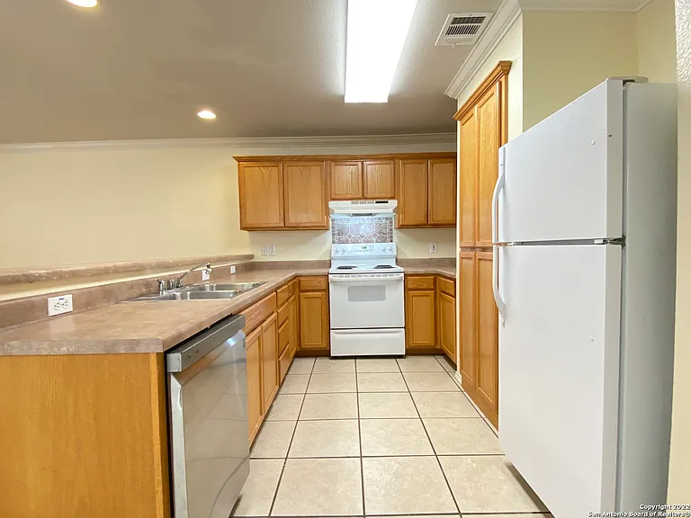 8017 Santa Catalina — Photo 6