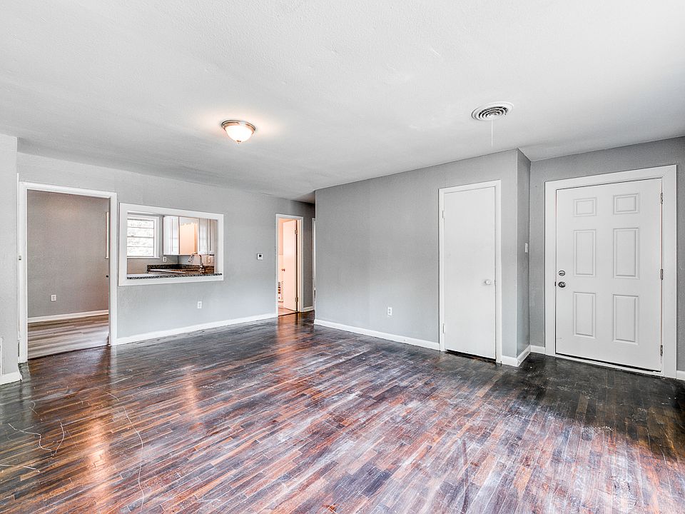 1st image of 327 Hereford St #1