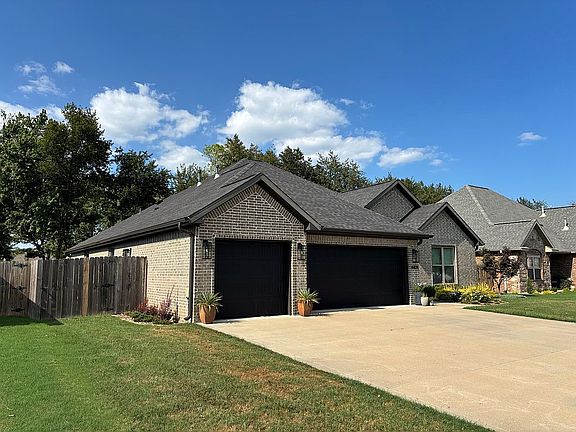 3rd image of 4409 W Meadow Oaks Dr