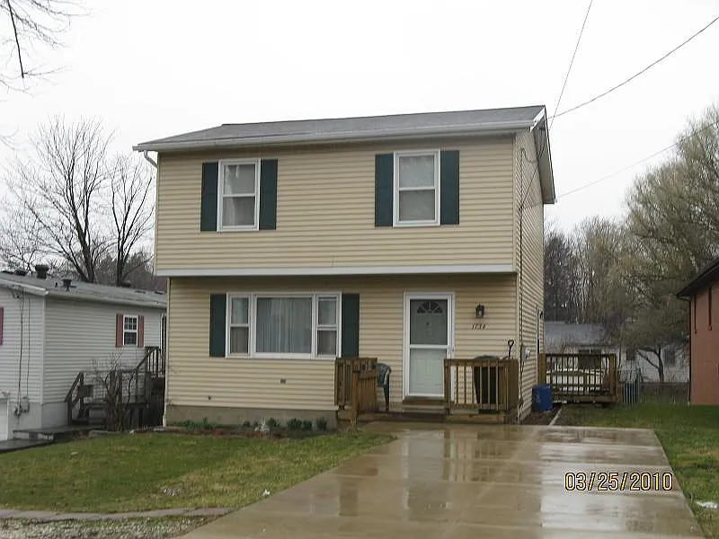 1734 W 50th St photo 1