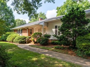 519 Woodvale Dr, Greensboro, NC 27410