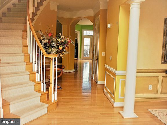 4th image of 18749 Upper Meadow Dr