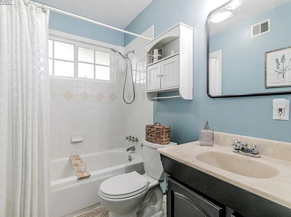 4533 Santa Cruz Ct