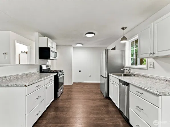 21843 Crest Lane SE, Yelm, WA 98597