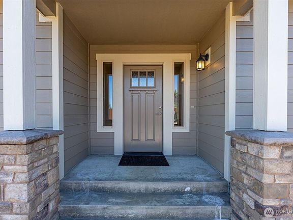 3rd image of 1790 Westside Court