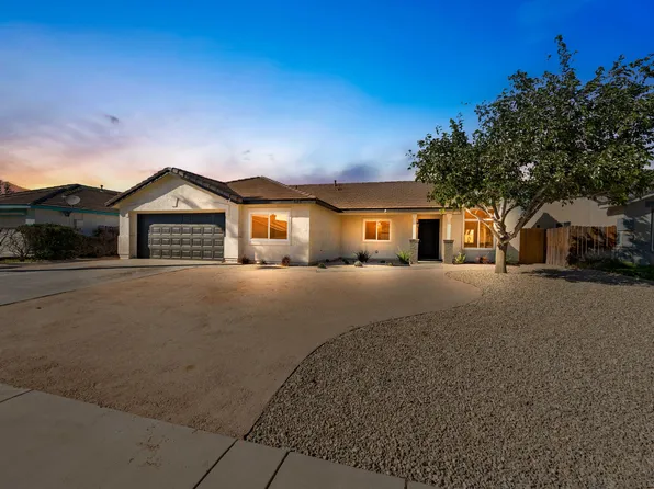 6113 Lighthouse Ln, Palmdale, CA 93552