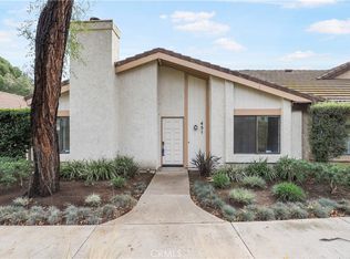 451 Estancia Pl, Camarillo, CA 93012