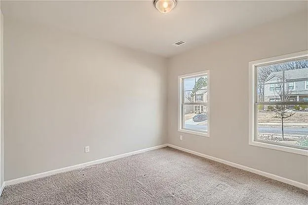 6811 Lancaster Xing — Photo 15