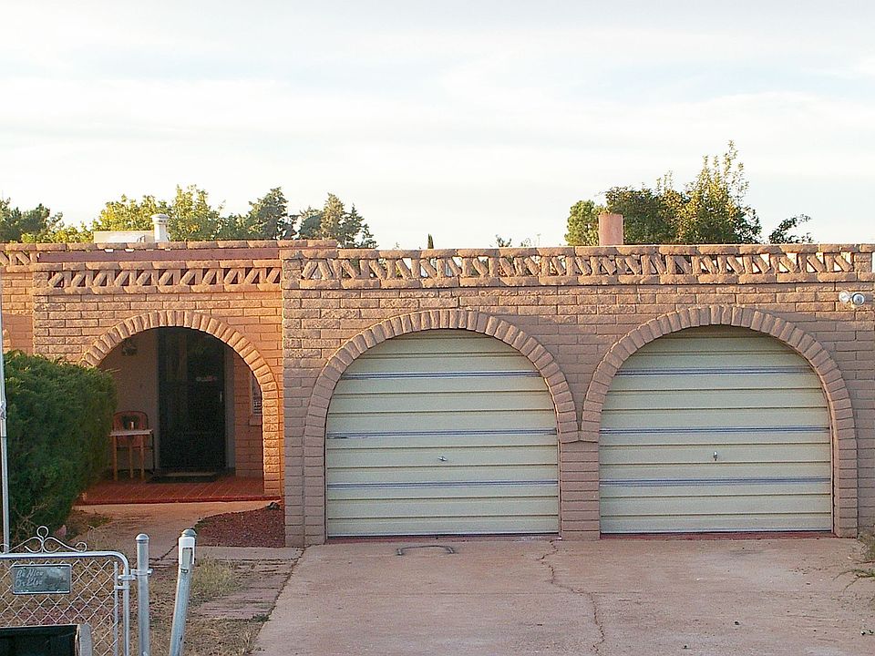 2nd image of 211 N Klassen Ct