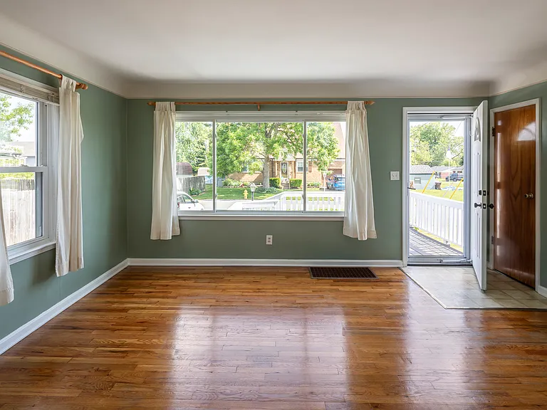4439 Matson Ave — Photo 12