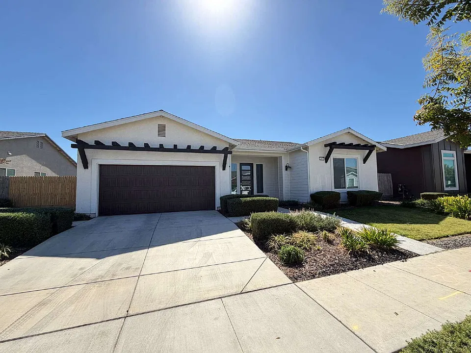 2474 Valdes Dr