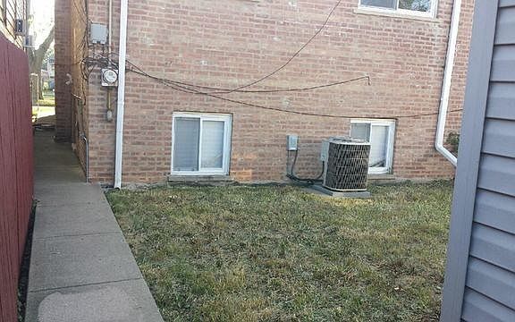 4th image of 10325 S Hoxie Ave