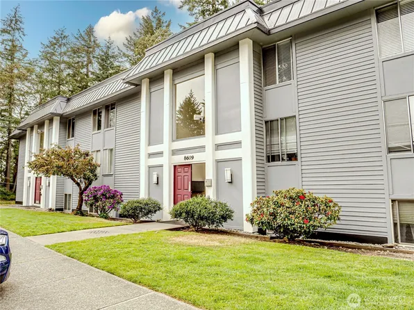 8609 Zircon Drive SW #E2, Lakewood, WA 98498