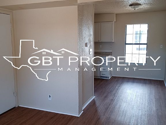 2nd image of 208 N Church St #104