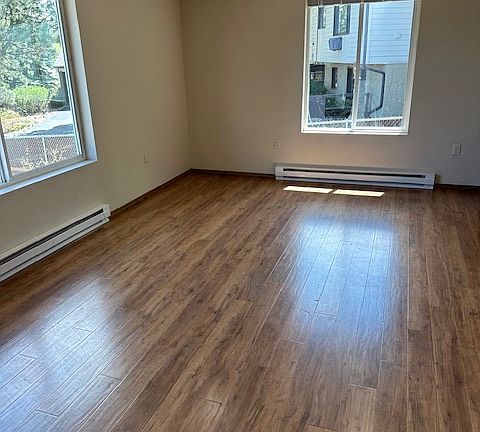 2nd image of 706 Darby St #D