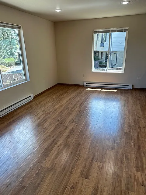 Building Photo - 706 Darby St #D