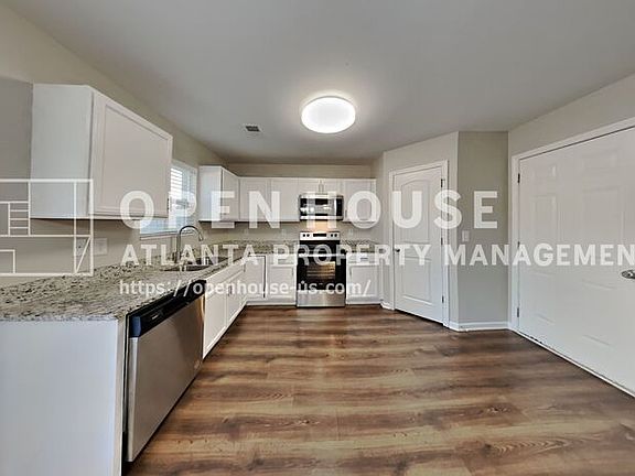 5th image of 3914 Sitka Dr