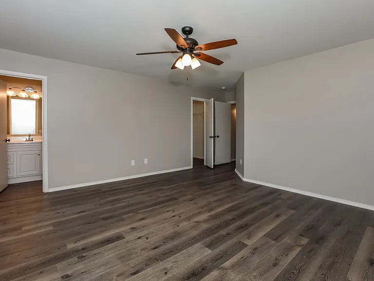 1101 E Desert Rose Trl — Photo 12