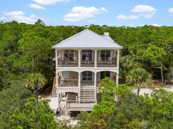 2156 Seahorse Ln, Eastpoint, FL 32328